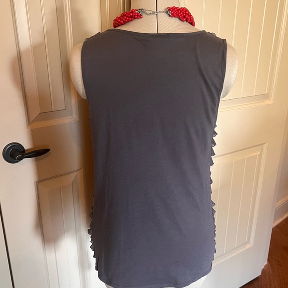 LOFT Sleeveless Tiered Top | Small - Picture 5 of 8